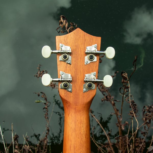 closeup of back of headstock of Hilo ukulele